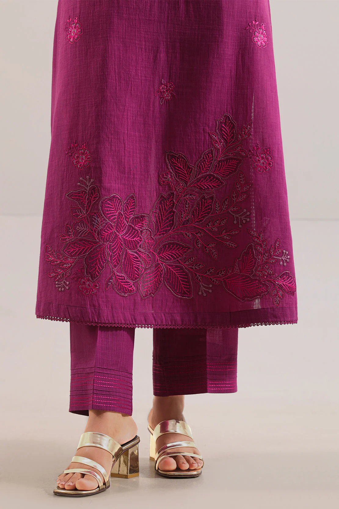 Unstitched Solid Embroidered Cotton Khaddar 3 Piece - Image 4