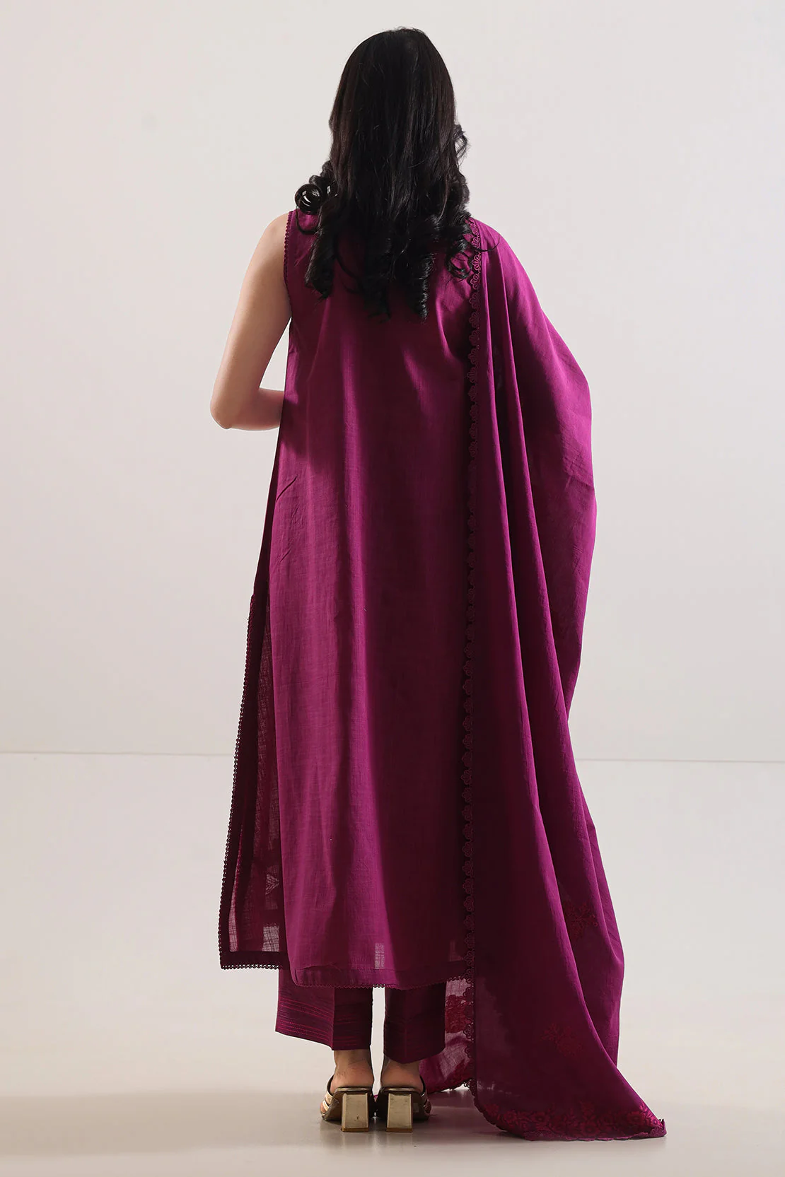 Unstitched Solid Embroidered Cotton Khaddar 3 Piece - Image 5
