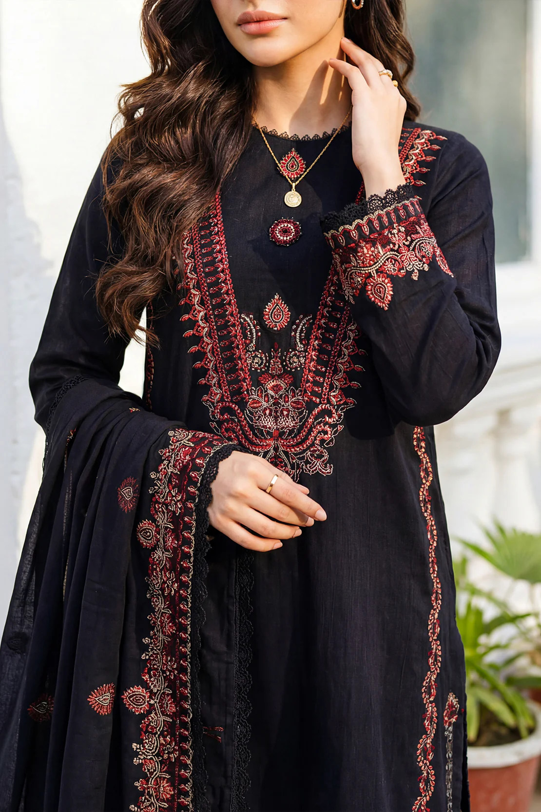 Unstitched Solid Embroidered Cotton Khaddar 3 Piece - Image 2