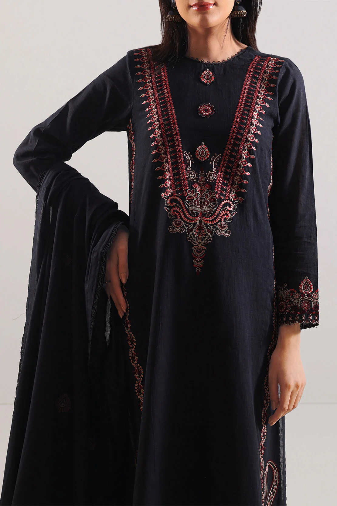 Unstitched Solid Embroidered Cotton Khaddar 3 Piece - Image 3