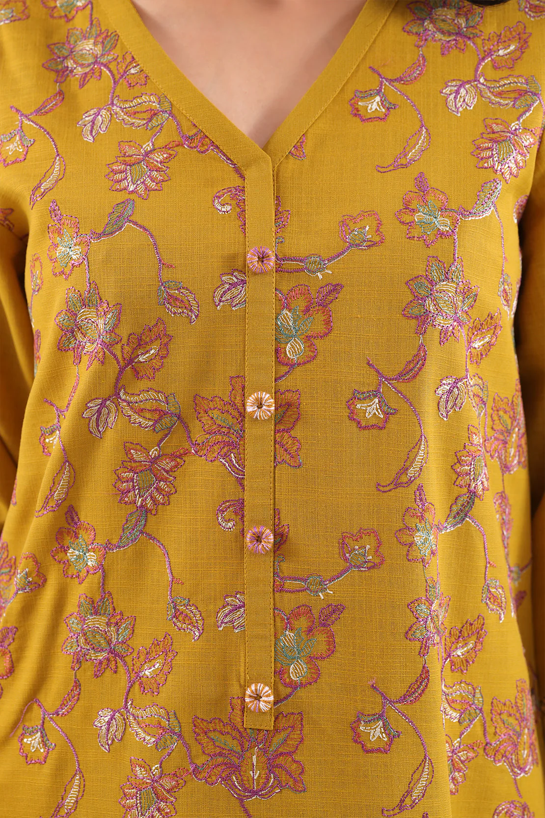 Unstitched Solid Embroidered Cross Hatch 3 Piece - Image 3