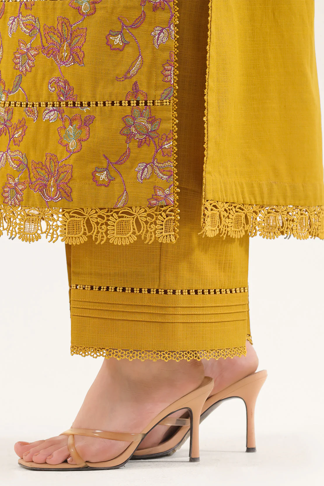 Unstitched Solid Embroidered Cross Hatch 3 Piece - Image 5