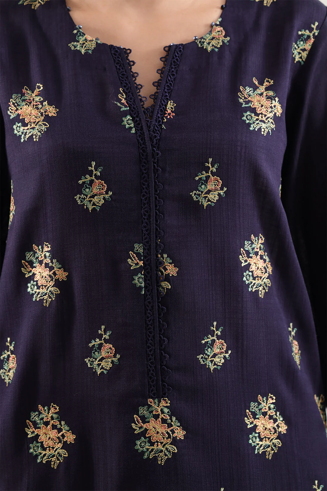 Unstitched Solid+Embroidered Cross Hatch 3 Piece - Image 3