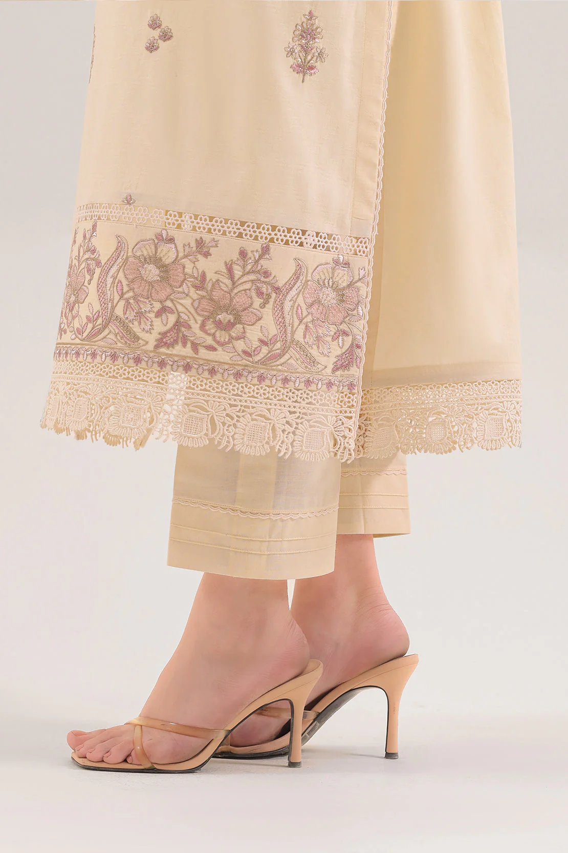 Unstitched Solid Embroidered Self Jacquard 3 Piece - Image 5