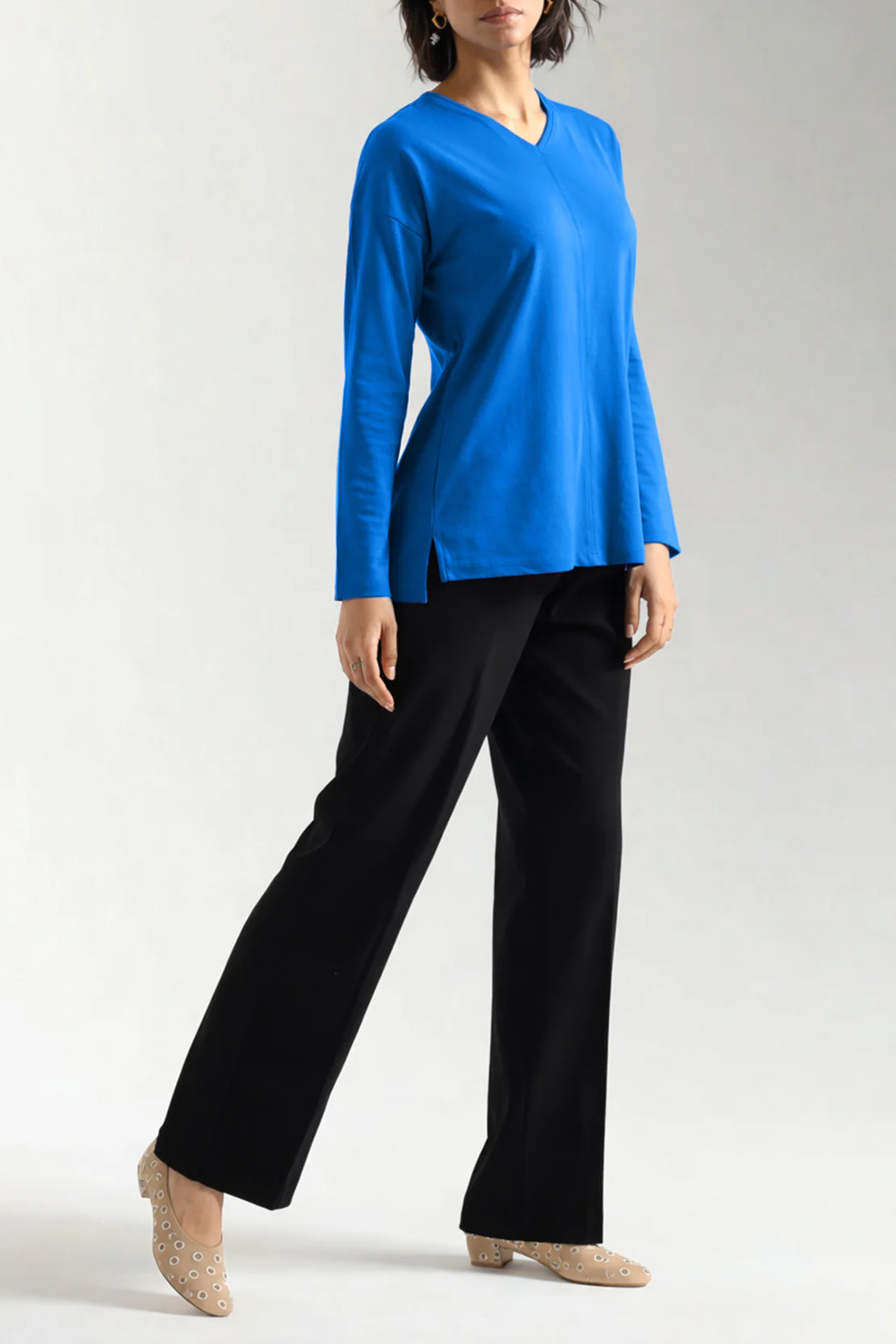 V-Neck Wide Sleeve Crepe Top - Image 3