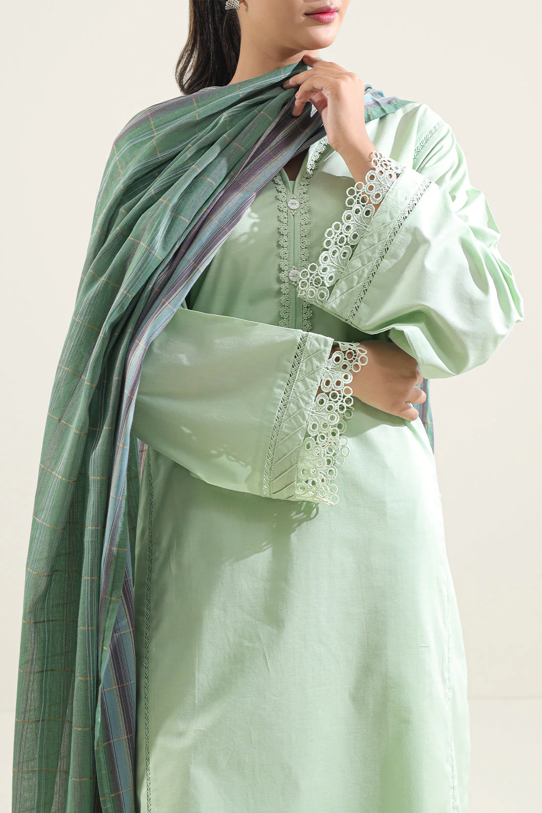 Zari Strip Dupatta - Image 4