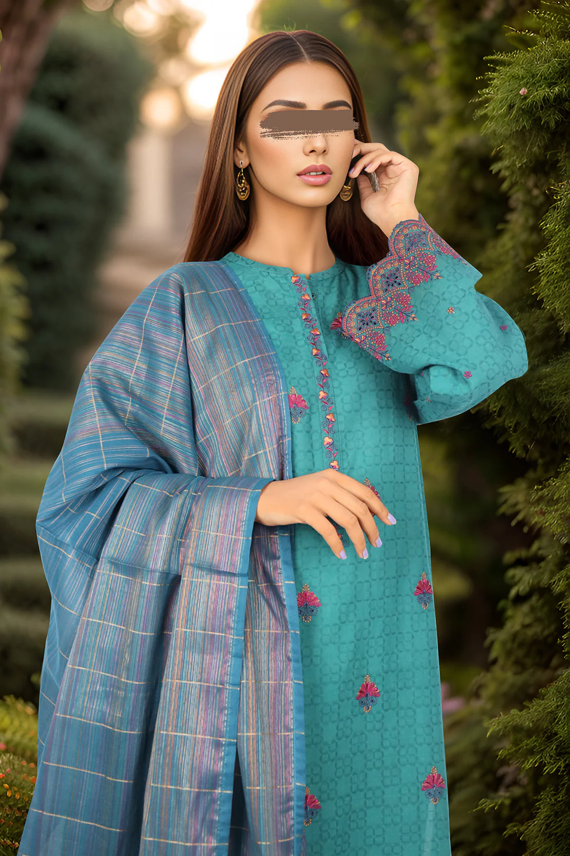 Zari Strip Dupatta - Image 3